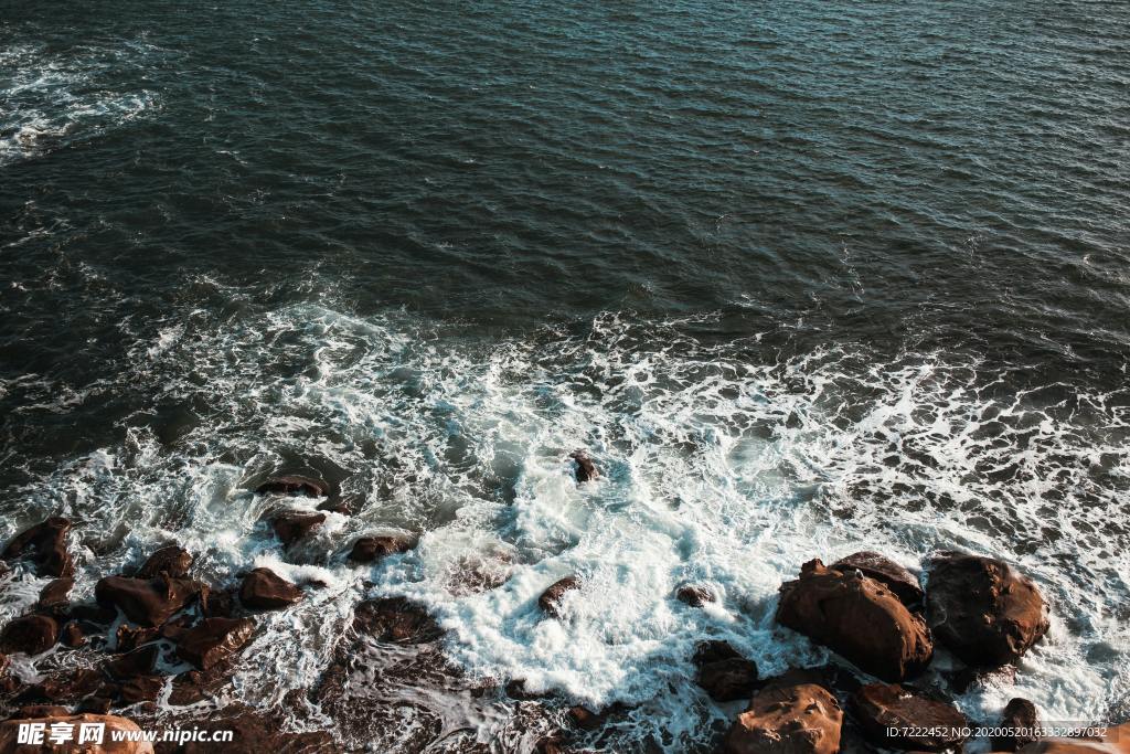 海岸礁石