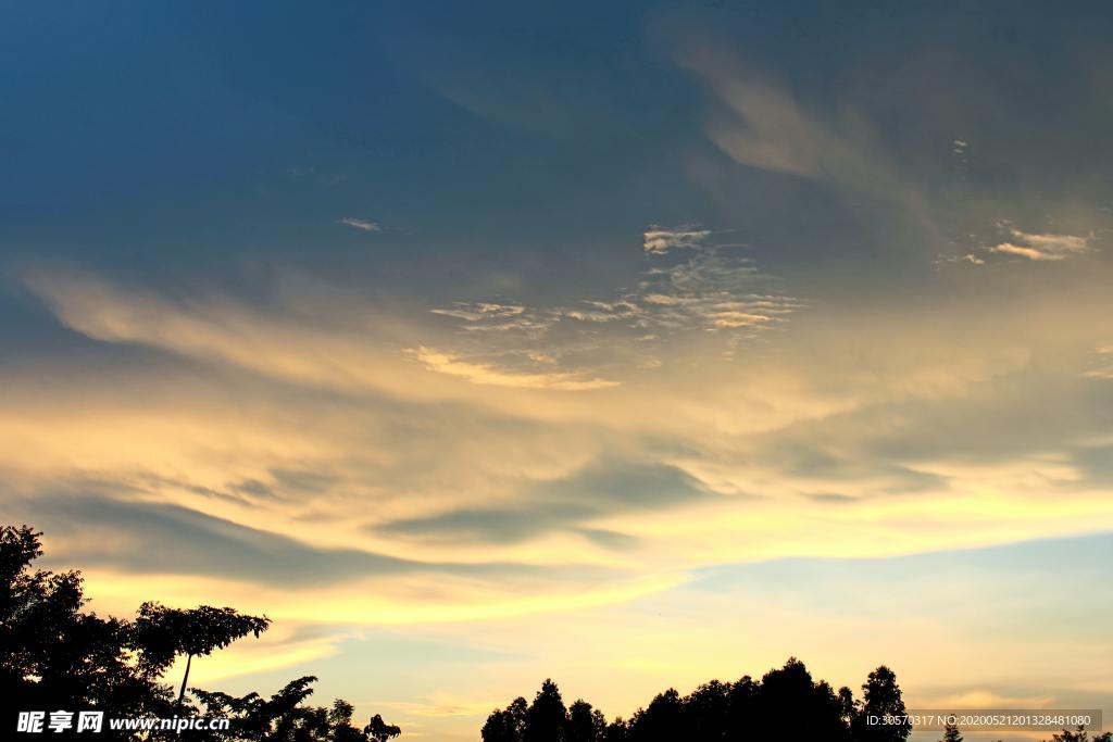 天空