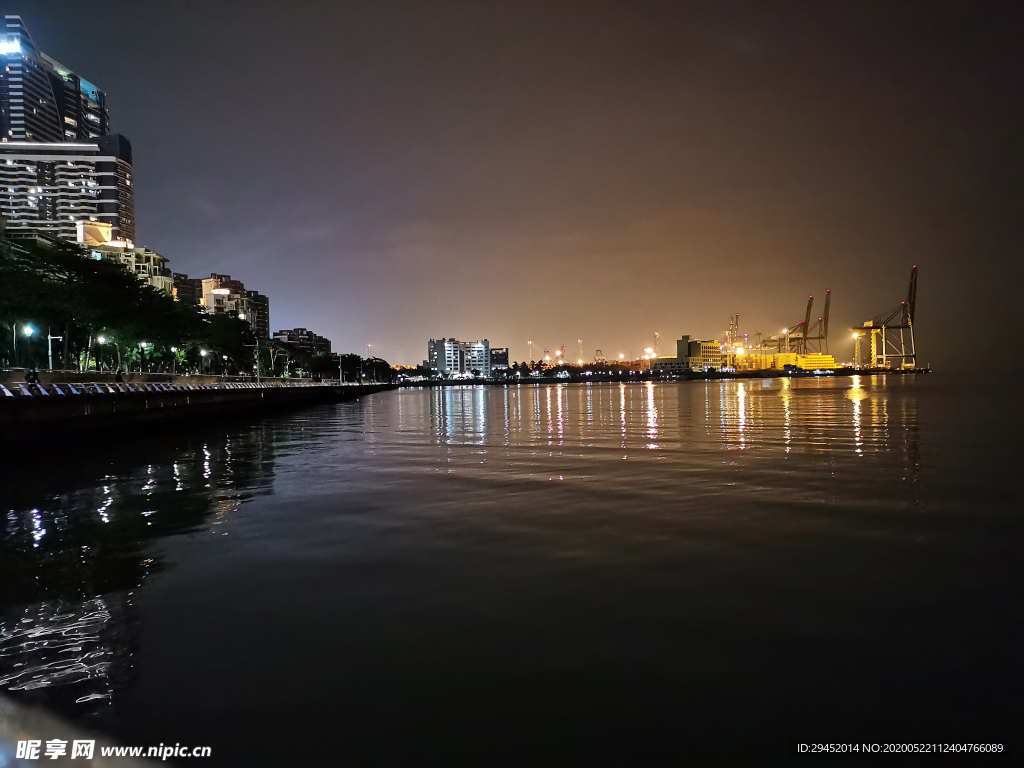 夜港