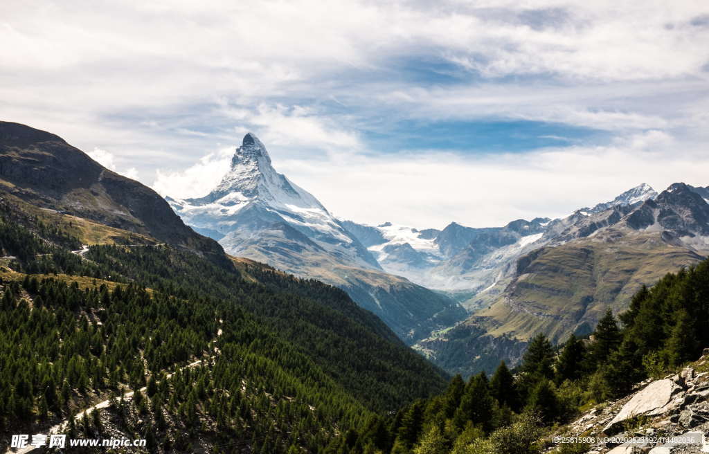 阿尔卑斯山风景图片