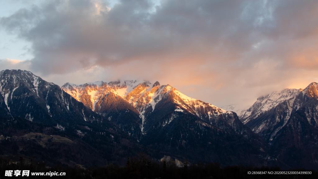 山峰