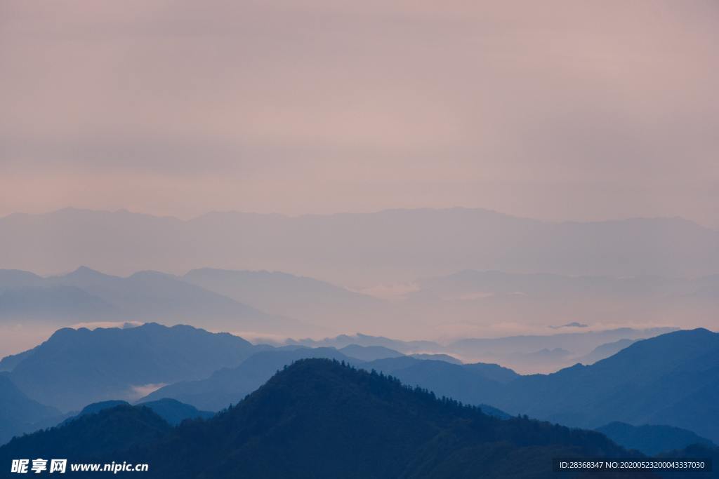 山峰