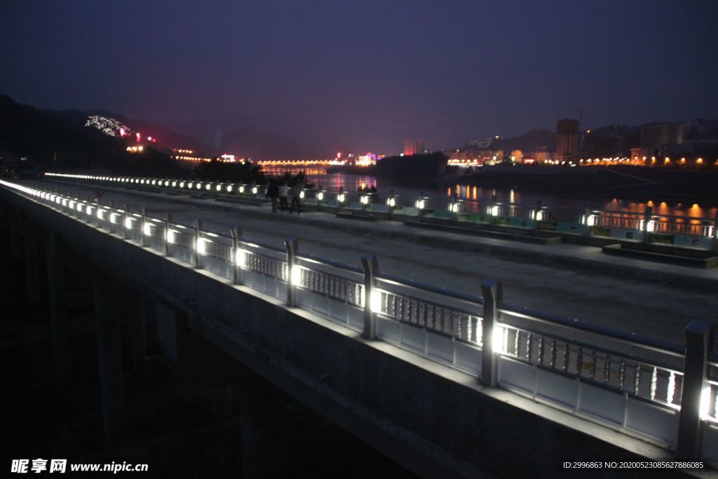 滨江大道夜景