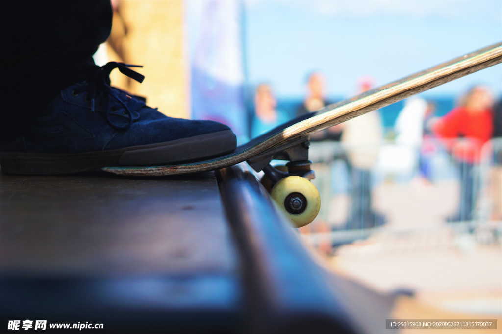滑板休闲运动炫酷图片