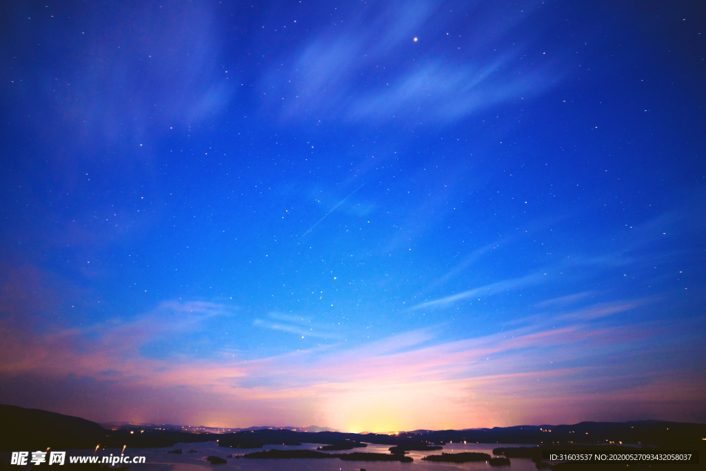 天空背景