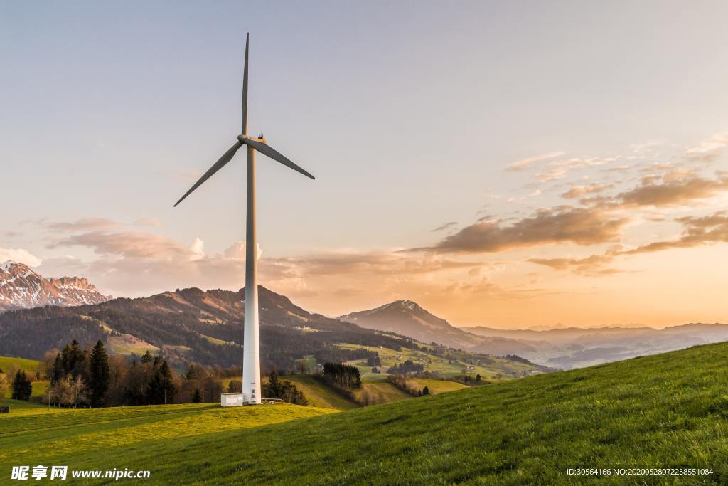 风力能源环保天空田野背景素材