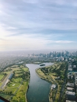 城市建筑河流天空蓝色背景素材