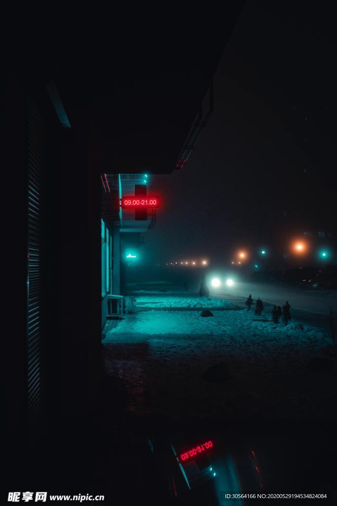 雪天道路街头夜晚背景素材