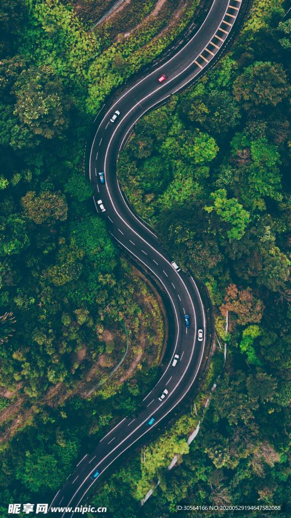 道路山峰环绕俯视鸟瞰背景素材