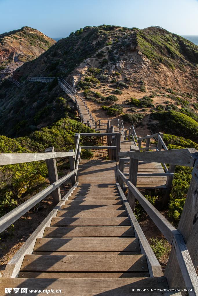 楼梯木质旅游山峰攀爬清新背景