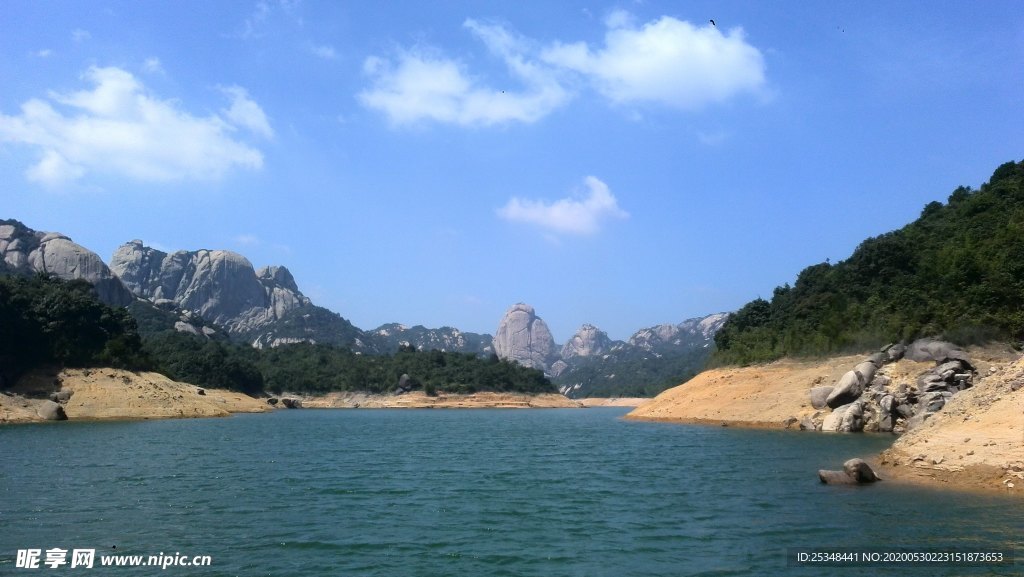 河