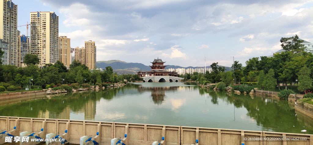 康溪路湖水