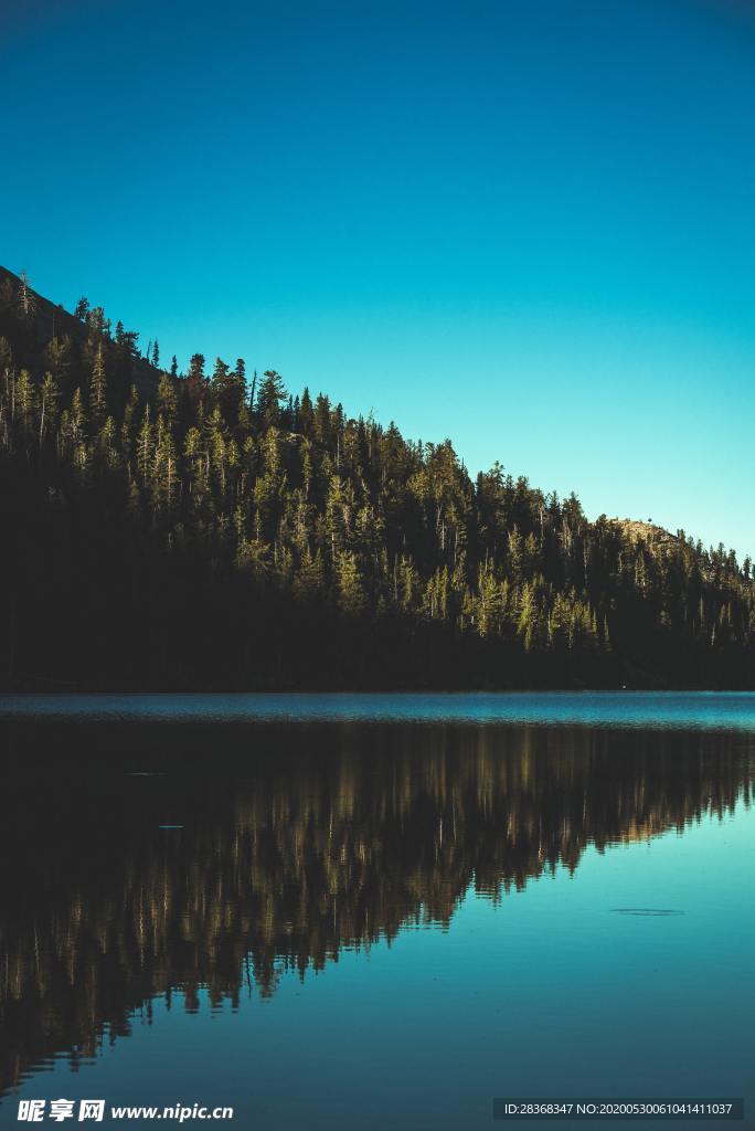 湖水