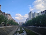 河上城市