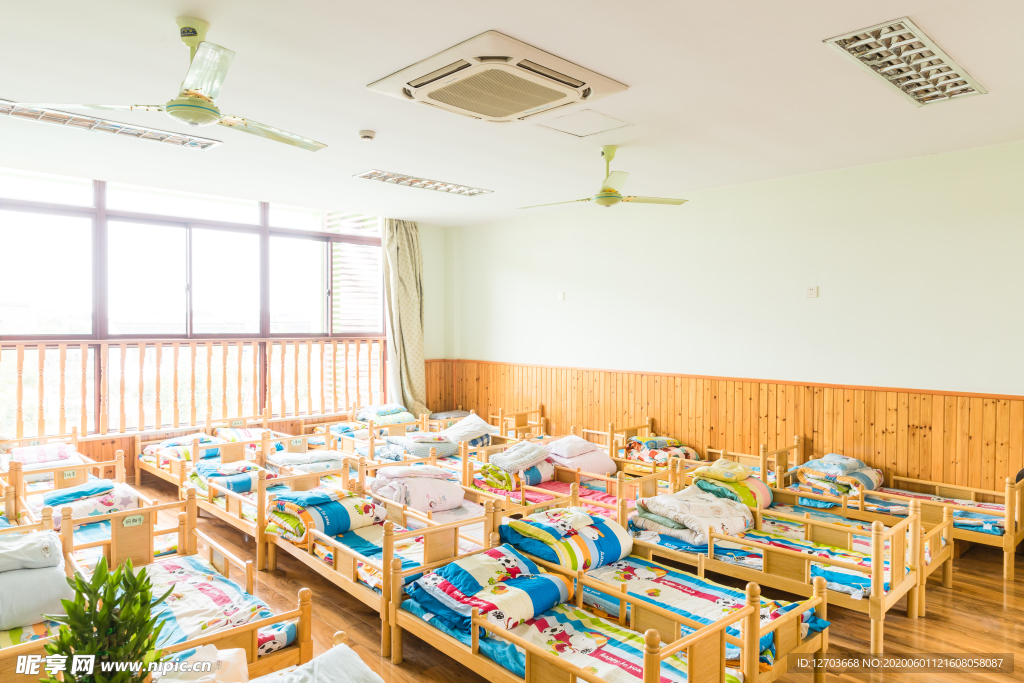 幼儿园场景素材
