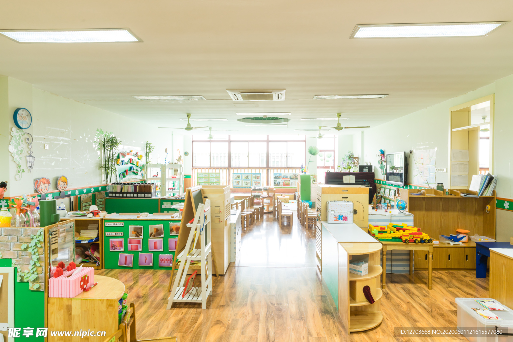 幼儿园场景素材