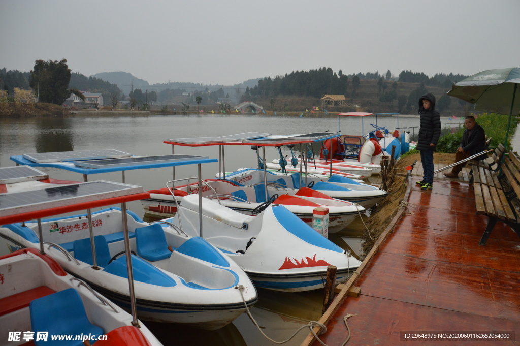 船 旅游 游船 休闲 水上公园