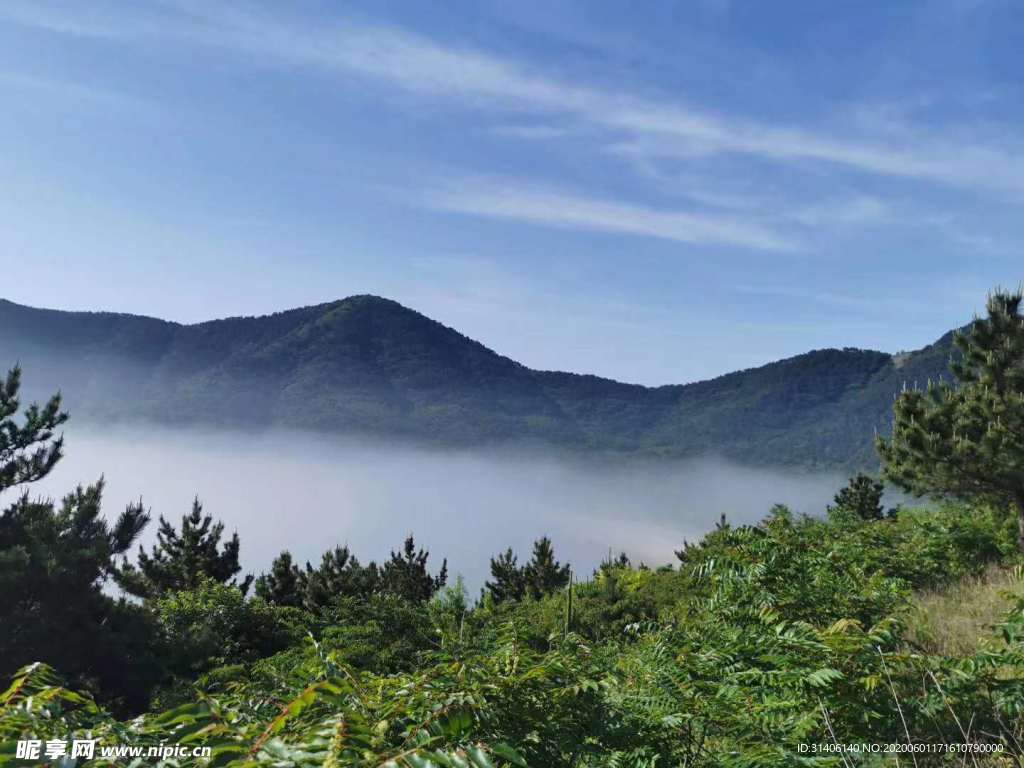 游戏壁纸下载,人间仙境 云雾缭绕的唯美景色高清桌面壁纸_叶子猪网游下载站