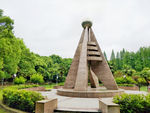 华中科技大学校园雕塑