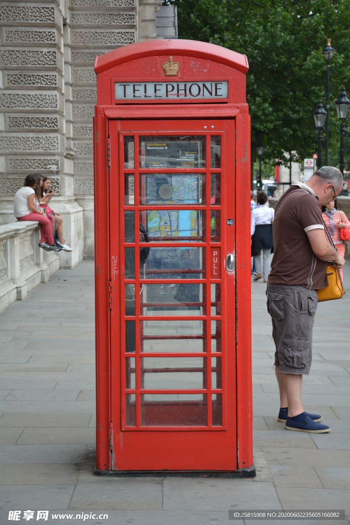 电话亭红色电话亭图片