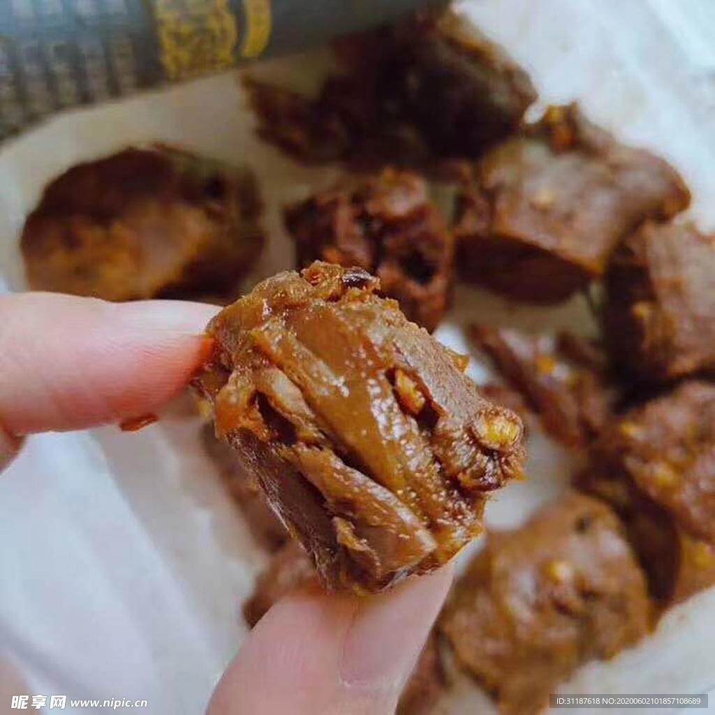 麻辣鸭脖