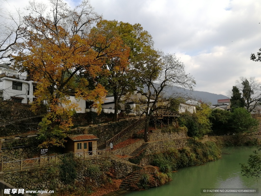 古村全景