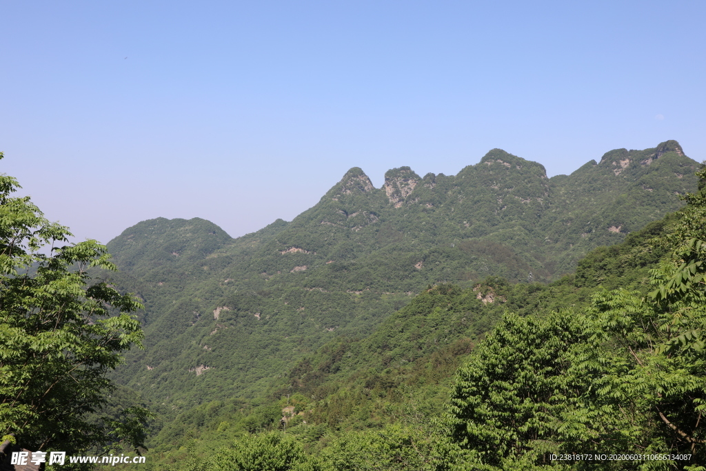 神农架景区蓝天山