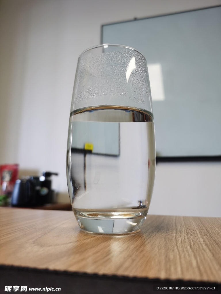 玻璃水杯