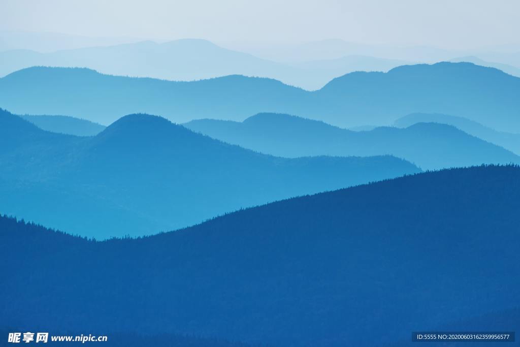 山峦