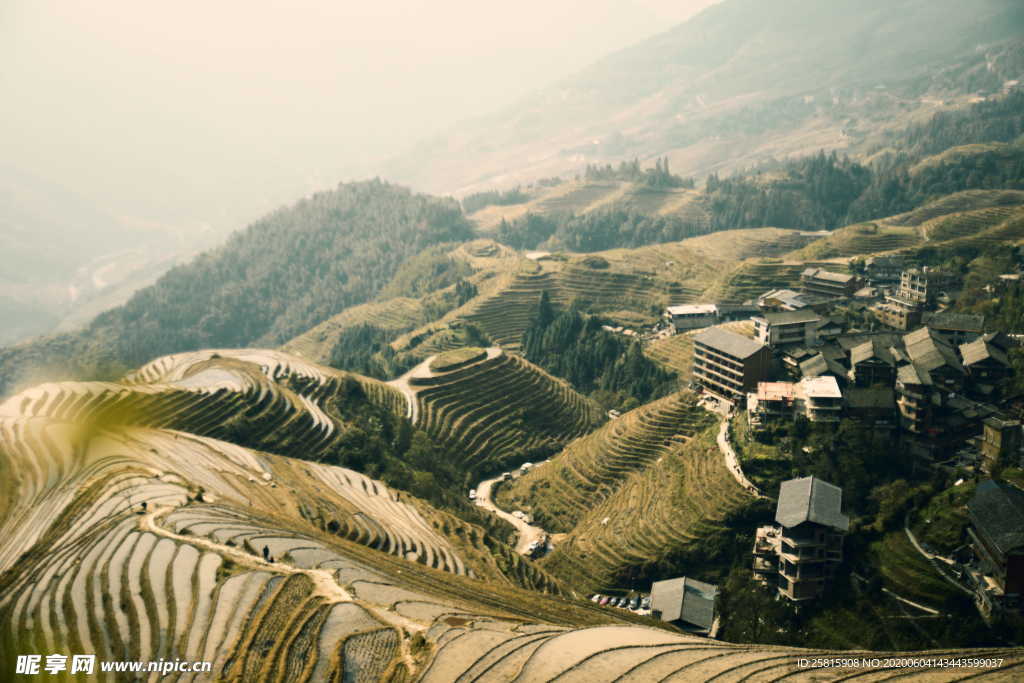 梯田唯美风景图片