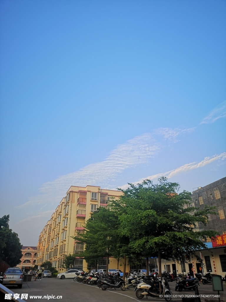 院落天空