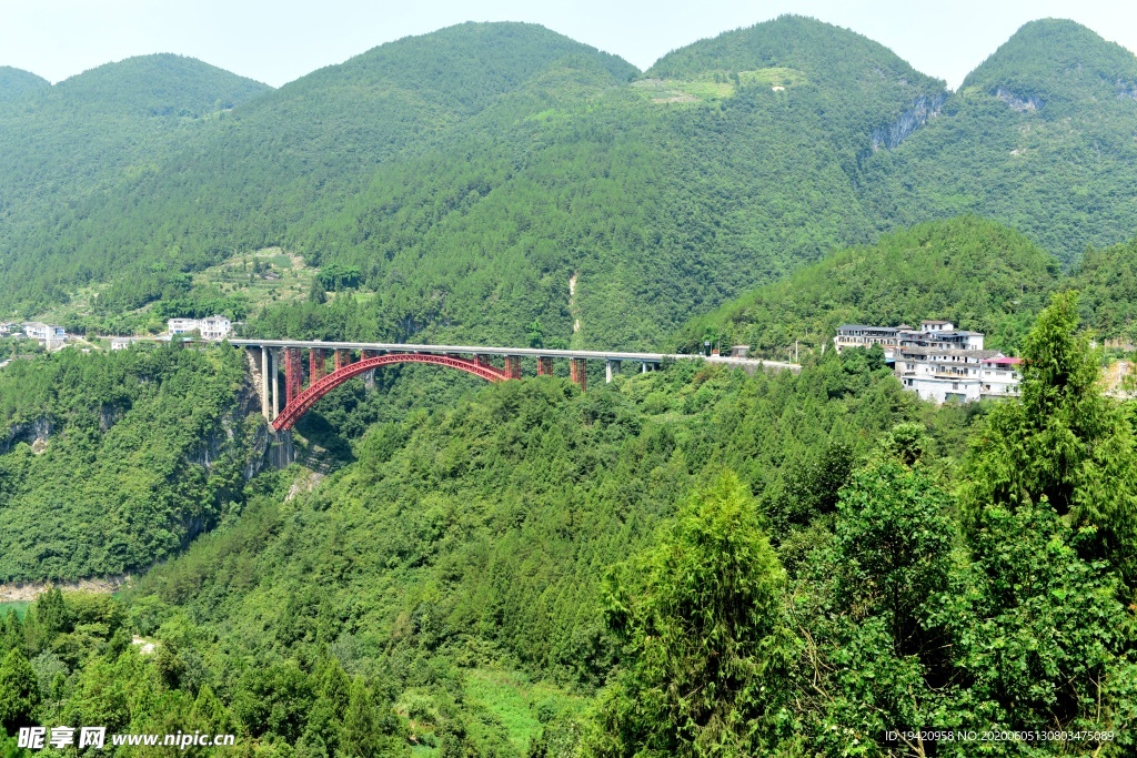 湖北恩施州南里渡大桥风景风光