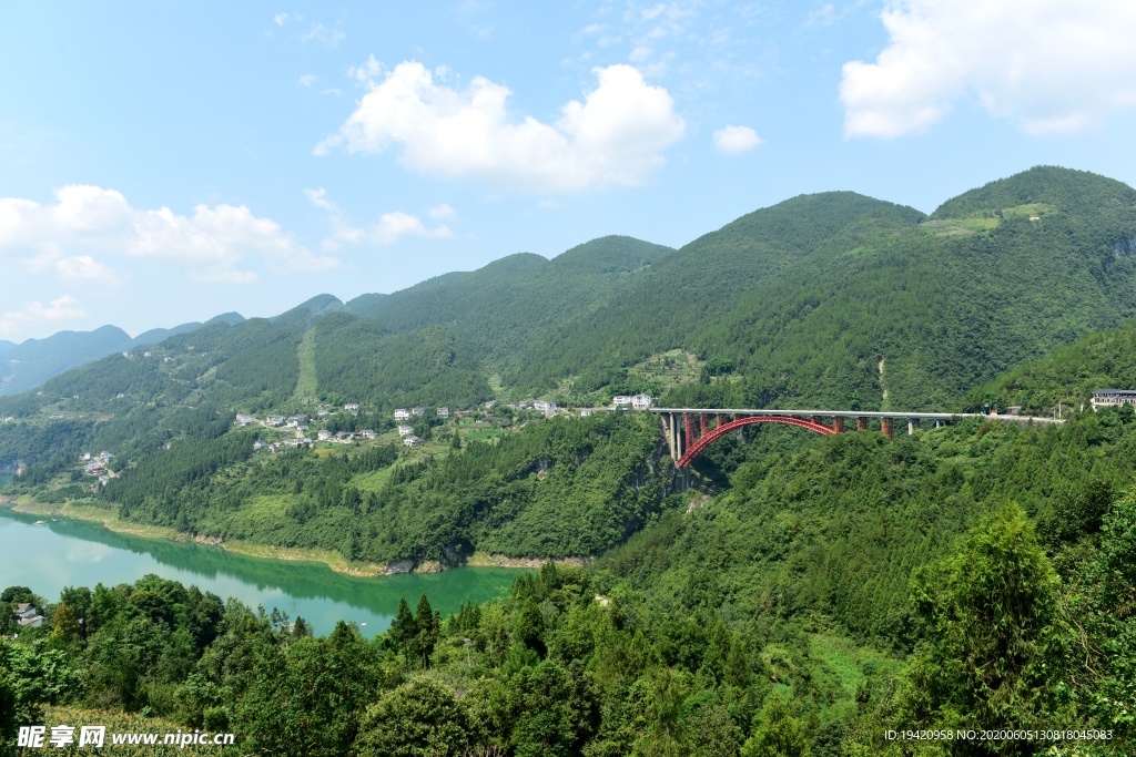 湖北恩施州南里渡大桥风景风光