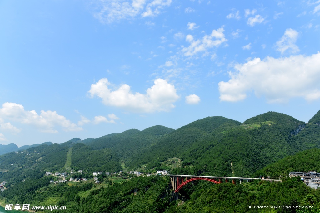 湖北恩施州南里渡大桥风景风光