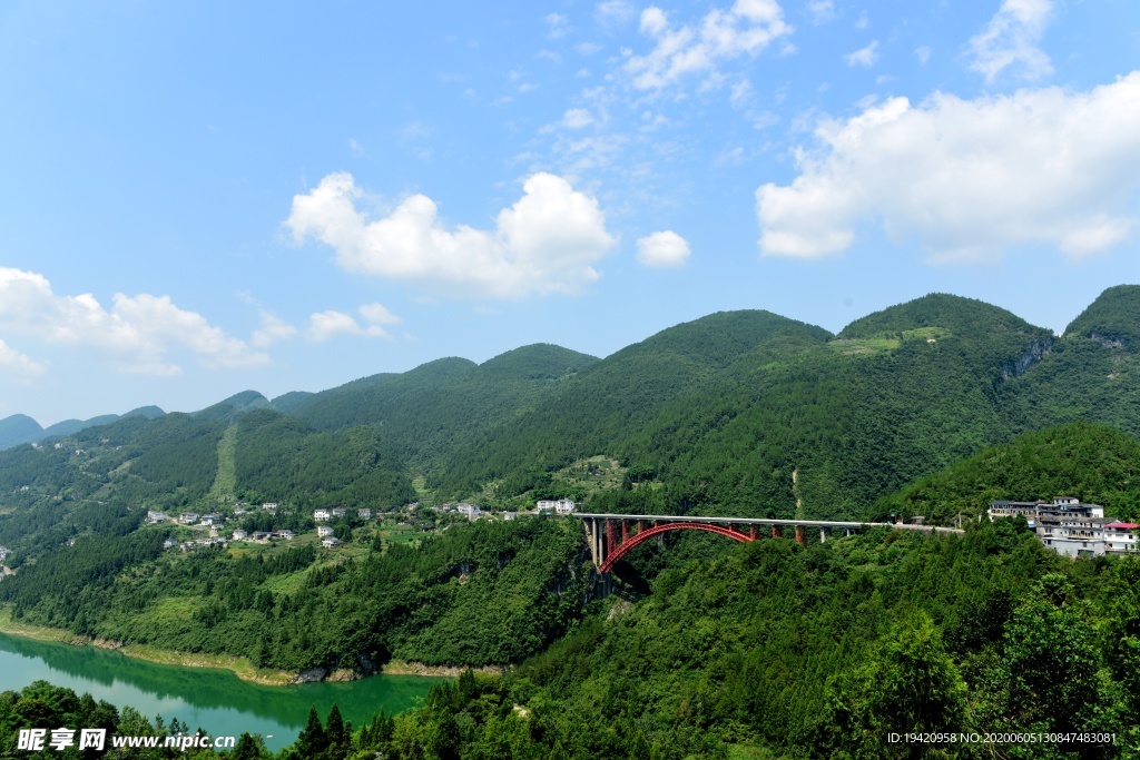 湖北恩施州南里渡大桥风景风光