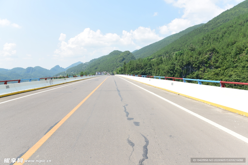 乡村道路汽车素材