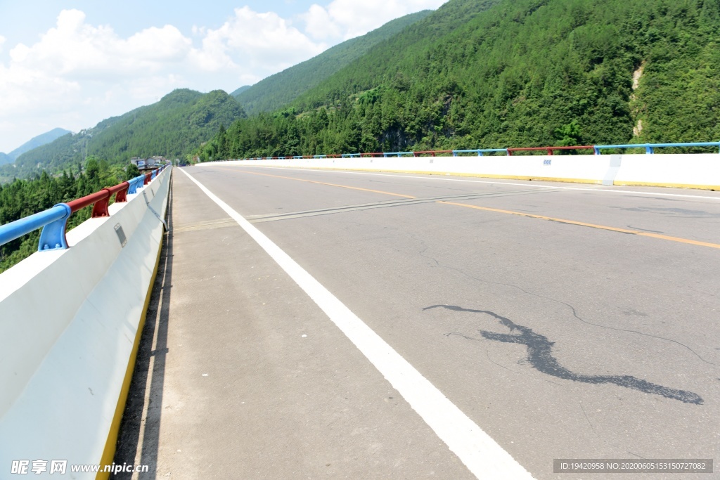 乡村道路汽车素材