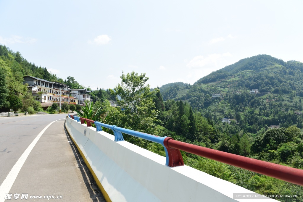 乡村道路汽车素材