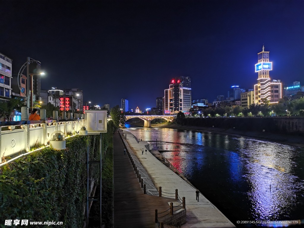 恩施清江河夜景图4