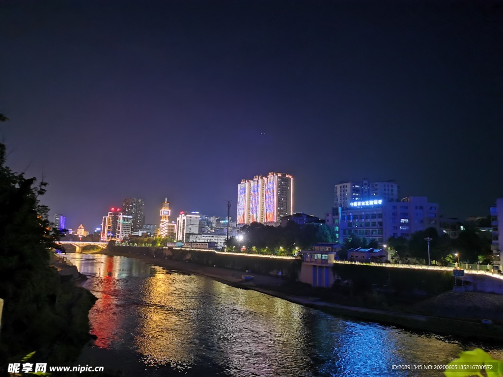 恩施清江河夜景图6