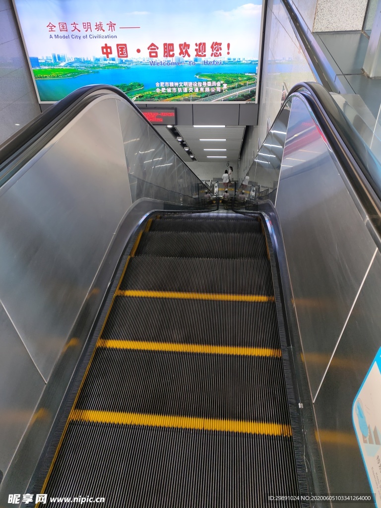 电梯