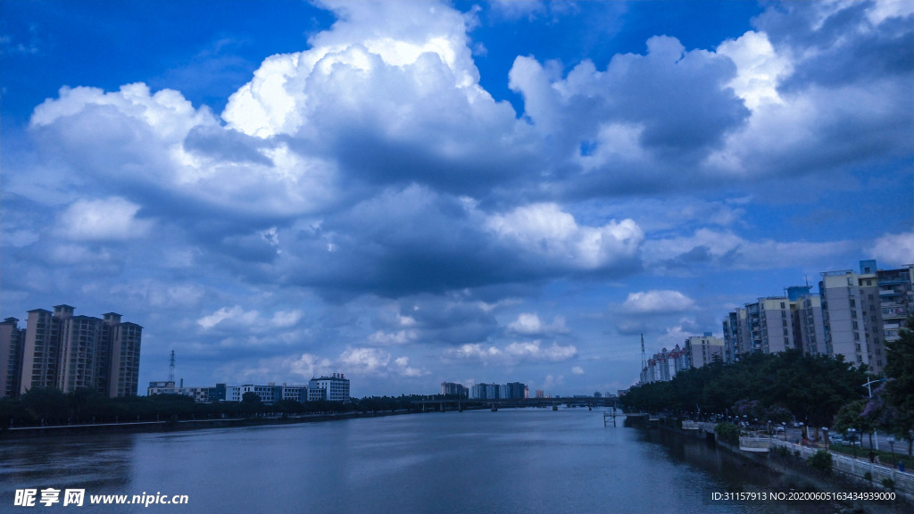 天空