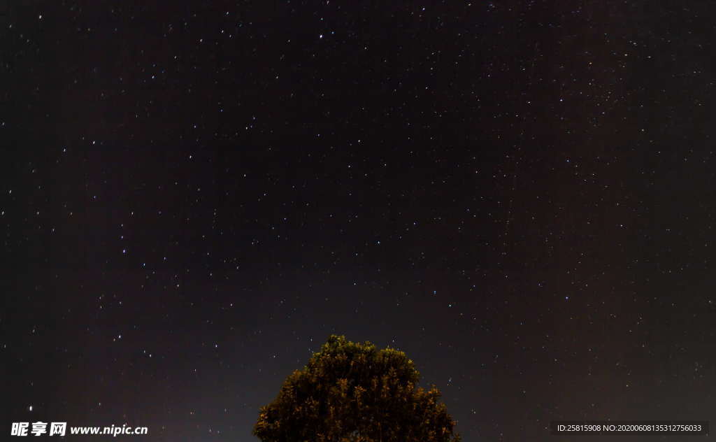 星空夜空宇宙图片