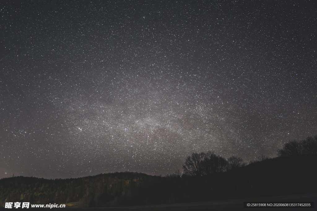 星空夜空宇宙图片