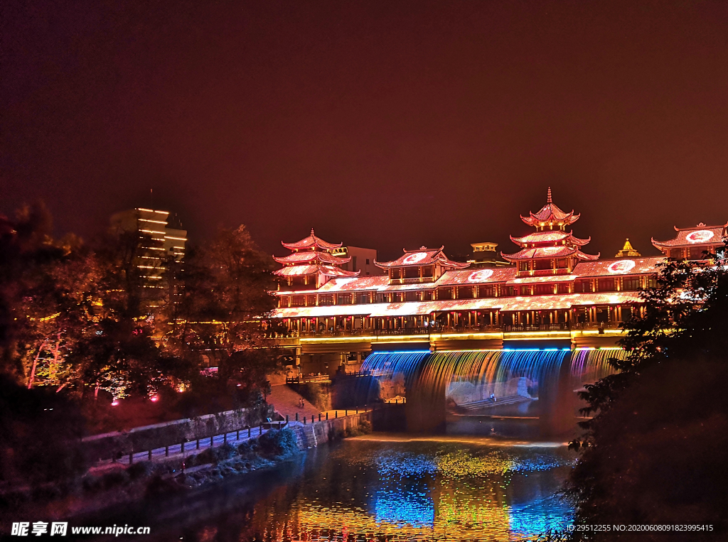 恩施风雨桥夜景