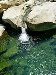 清澈泉水图片