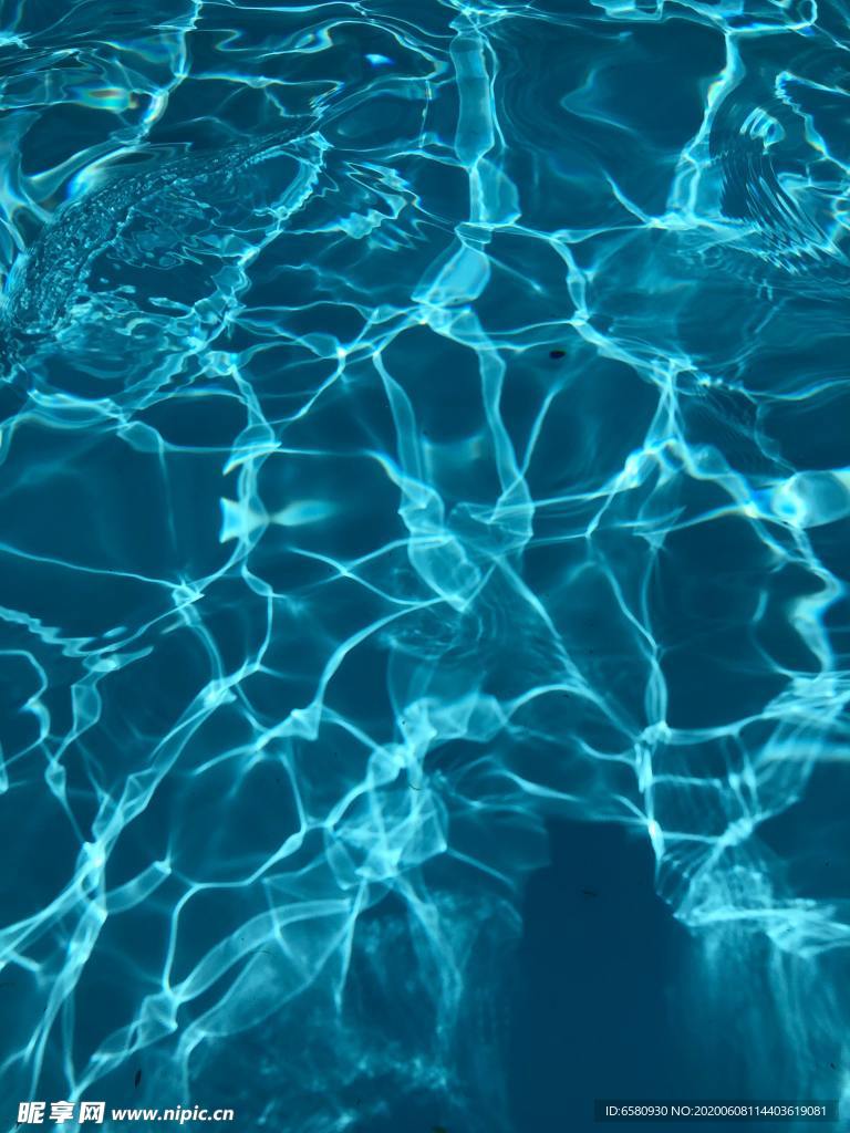 水
