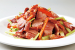 土芹爆腊肉