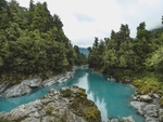 林间小河