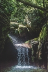 山间溪流